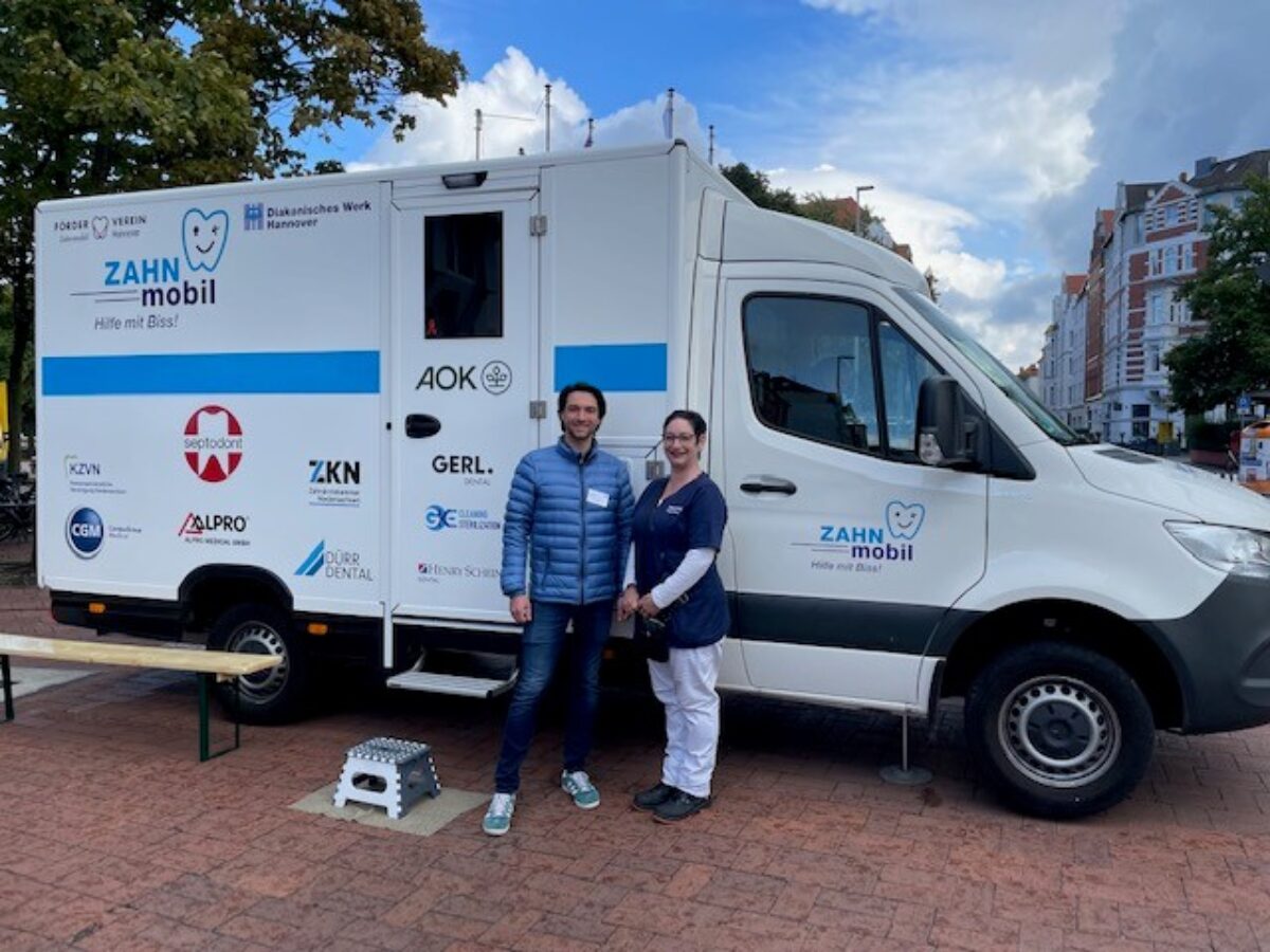Zahnmobil – Hilfe mit Biss!
